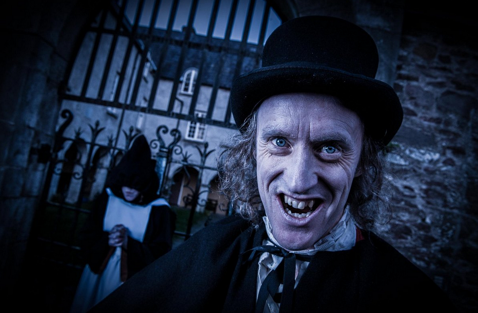 Cork Ghost Tour Guide